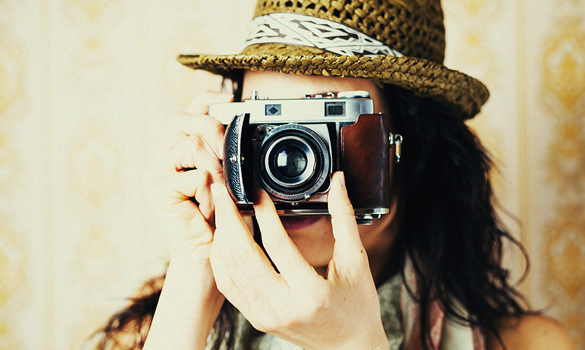 GirlBehindLens